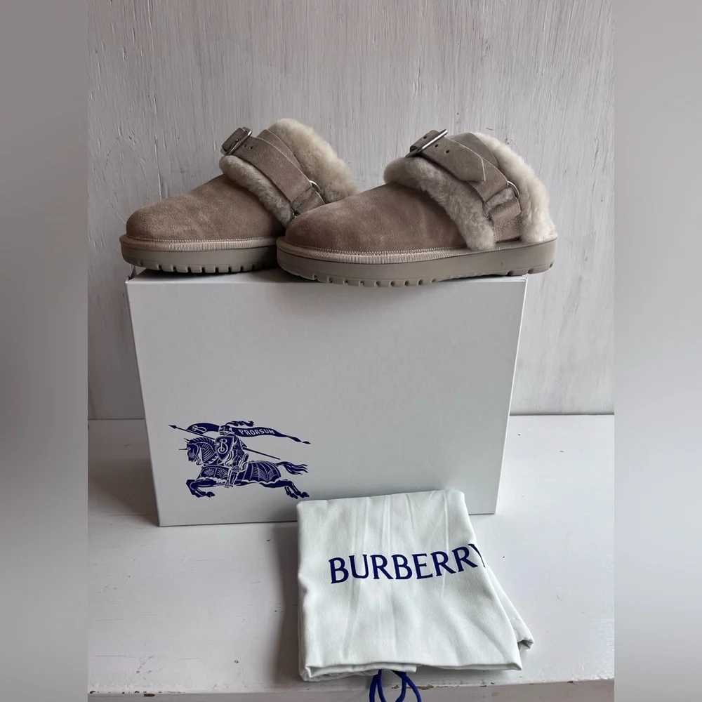 BURBERRY Snug Genuine Shearling Clog- Hunter Size 38 - Picture 13 of 13